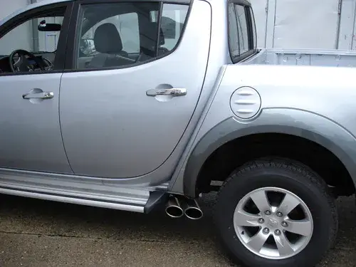 Fox Mitsubishi L200 Typ KAOT Fourcap 4-trg. Endschalldämpfer Sidepipe - 2x115x85 Typ 38 Geprüft