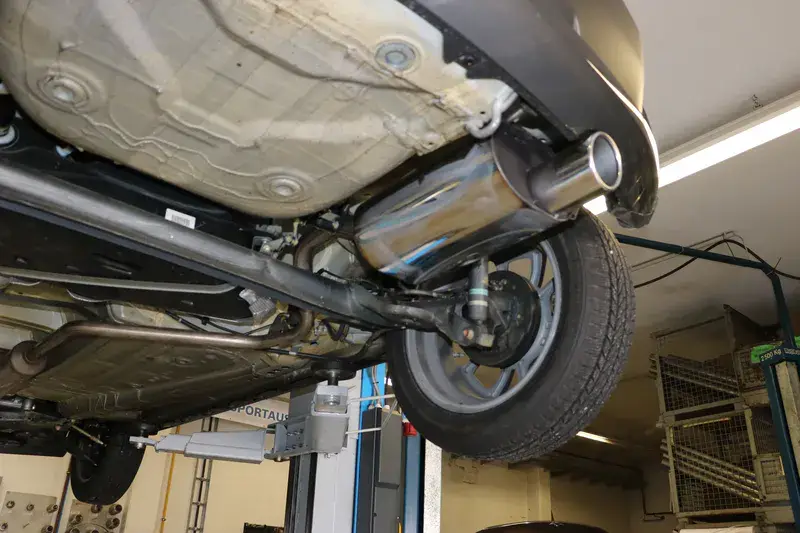 Fox Suzuki Ignis III - Frontantrieb Endschalldämpfer - 1x90 Typ 16 Neue Ware