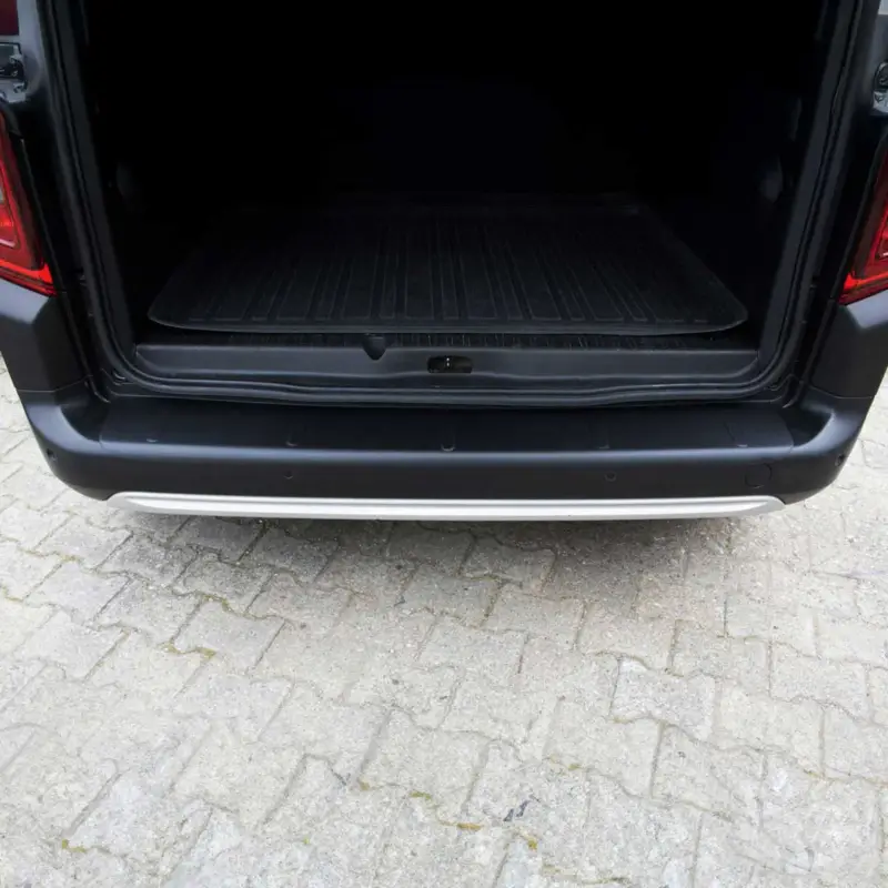 Ladekantenschutz für Peugeot Partner Tepee / Citroen Berlingo 2008-2018 schwarz Preisreduziert