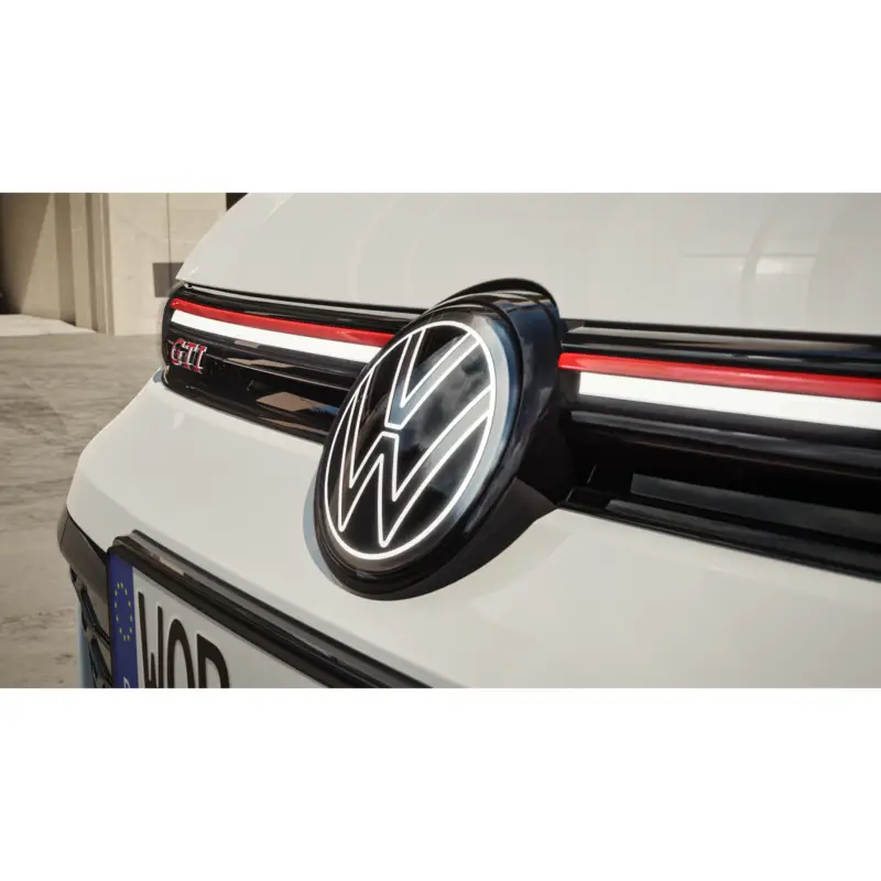 Wochenendangebot Original VW Golf 8 (5H) VW Emblem beleuchtet vorn Kühlergrill Logo 5H0941600DPJ